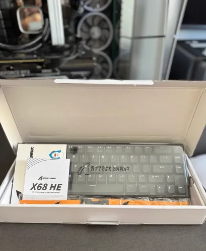 Teclado Magnético Attack Shark X68 HE - Hall Effect, Rapid Trigger, 8000Hz, 60% RGB