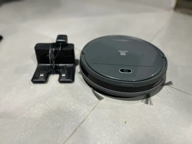 Robô aspirador e passa pano Electrolux