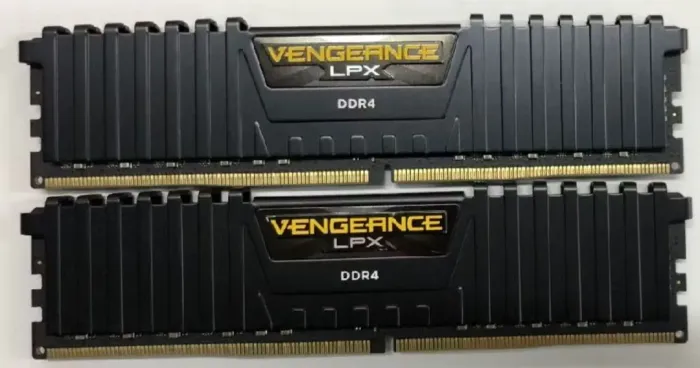 2x8gb Ddr4 Corsair 2400mhz