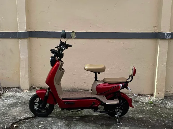 Scooter Elétrica (ESTADO DE NOVA)