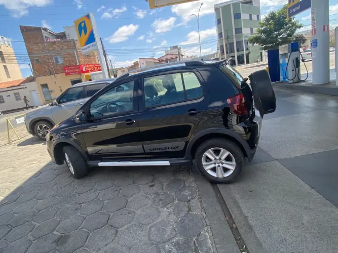 Volkswagen Crossfox 1.6 MI Total Flex 8V 5P 2011