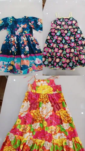 Vestidos tamanho 6 e 8 anos