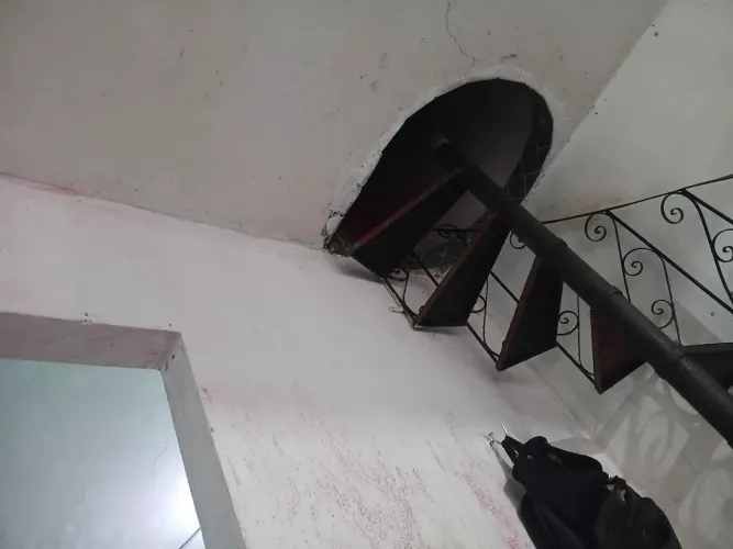 Vendo uma casa na são clemente bengui de 2 andares