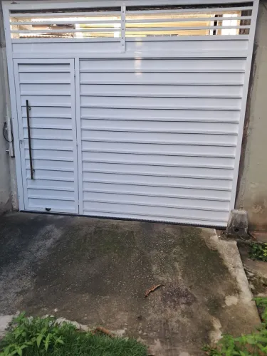 Portão de garagem 3,00x2.56. Alumínio.