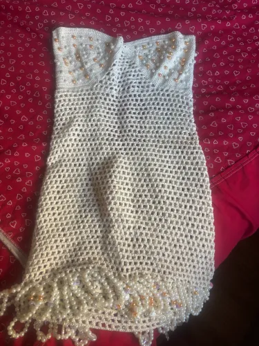 Vende-se um vestido de crochê, nunca usado