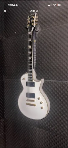 Guitarra LTD EC-1000 DELUXE WHITE C/CASE