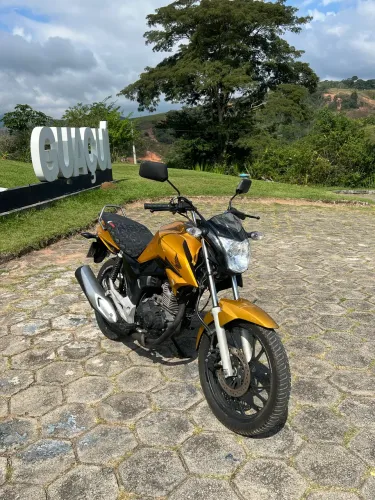 Titan 160 2022 cor Dourada original 