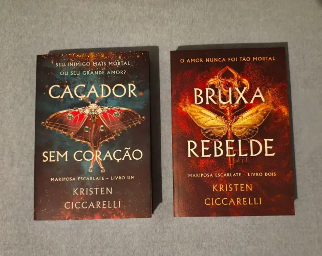 Livros novos: Duologia Mariposa escarlate
