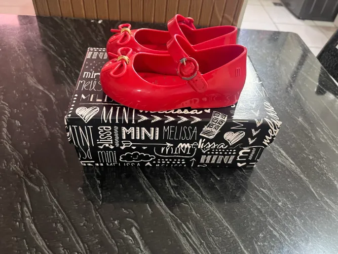 Mini Melissa tamanho 20/21 original 