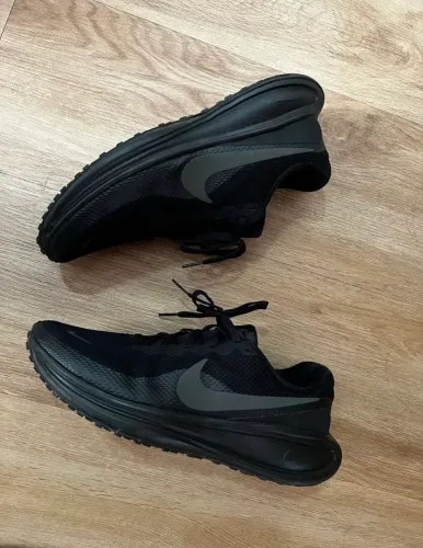 Nike Revolution 8 Masculino TAM 42