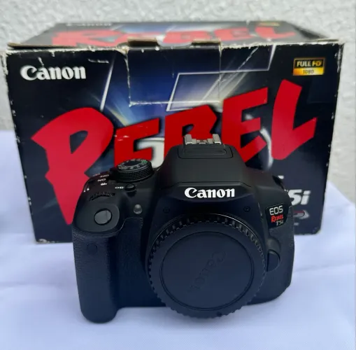 Camera canon T5i