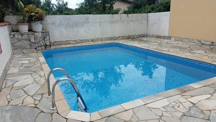 SOBRADO EM PEQUENO CONDOMINIO FECHADO -BORACEIA /BERTIOGA- ACEITA PERMUTA