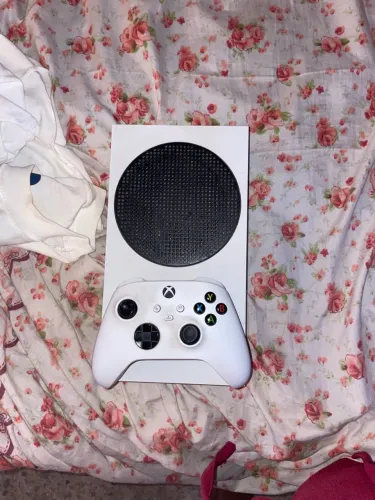 Vendo ou troco Xbox séries S