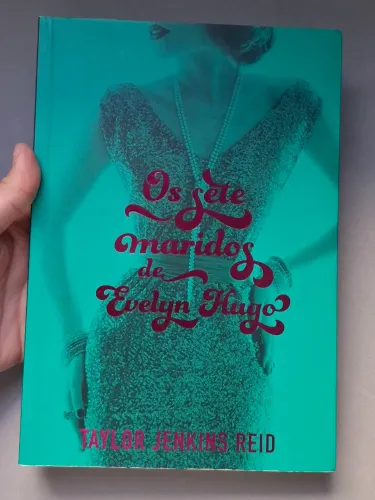 Livro Os Sete Maridos de Evelyn Hugo