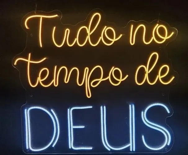 Artes em Neon