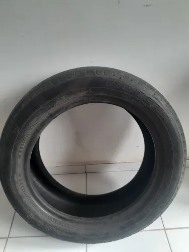 Pneu para carro de aro 16