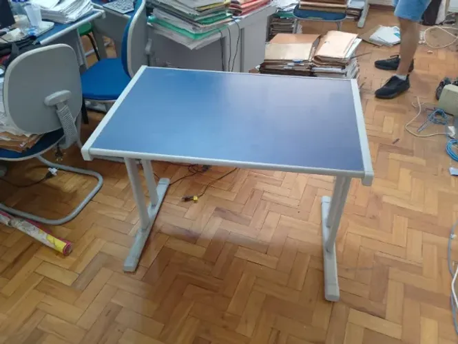 Mesa de atendimento para escritorio e recepção perfeito estado