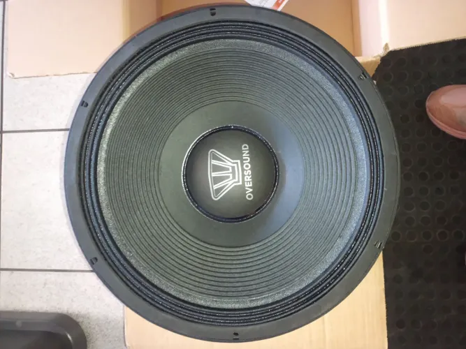 2 Auto falante sub c oversound ( novo) na caixa 