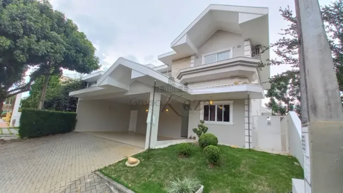 Casa Condomínio - Urbanova - Condomínio Altos da Serra II - 6 Dormitórios - 280m².