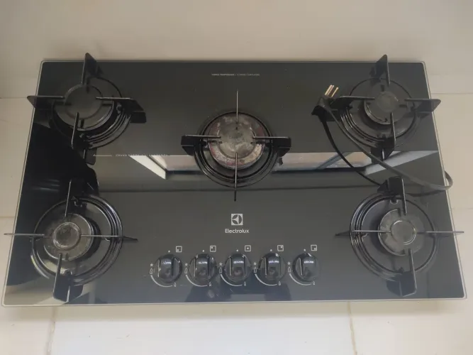 Cooktop Fogão Electrolux de 5 bocas com mesa de vidro temperado preto Semi Novo
