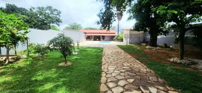 Casa à venda em Brasília 2 Setor Habitacional Tororó (Jardim Botânico)-ACEITA PERMUTA