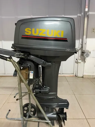 Suzuki 25HP ano 98