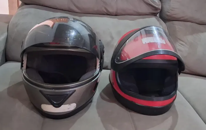 2 Capacetes