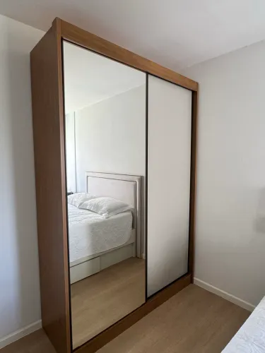 Guarda Roupa Virtus Espelhado 2 Portas 100%MDF Cumaru Fendi - Novo Horizonte