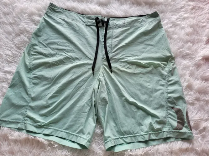 bermuda tactel da Hurley tamanho 46