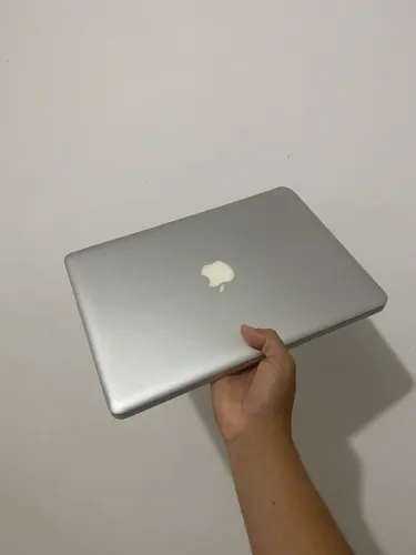 MacBook Pro 13? (2011) - Intel i5, 8GB RAM | Clássico Apple Funcional ?