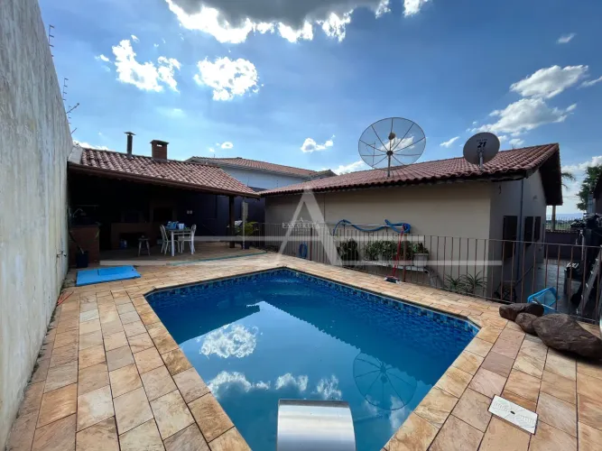 Casa com piscina à venda na Zona Sul de Bragança!
