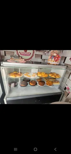 Trio de vitrine galopar mais um freezer vitrine mais 3 jogos de mesas de com as cadeiras