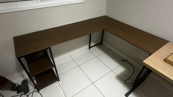 Mesa em L estilo industrial ? R$ 200