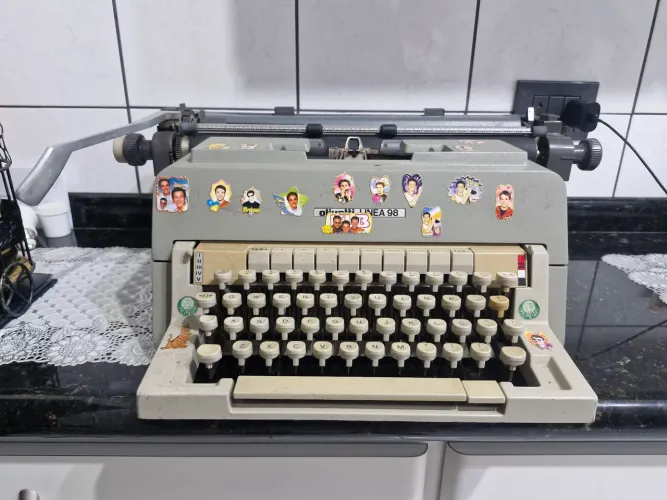 Máquina de escrever Linea 98