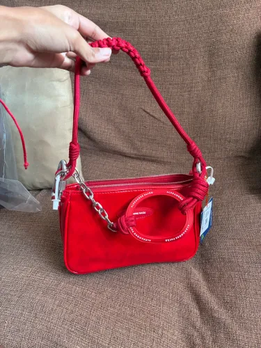 Bolsa Shoulder Cristal Vermelha Alexandre Pavão x Riachuelo