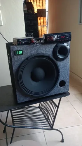 Vendo caixa trio 