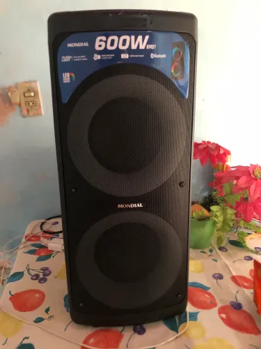 OPORTUNIDADE! Caixa Mondial 600W - PAGUEI R$850, VENDO POR R$750