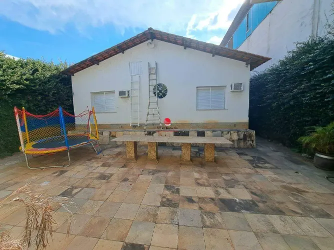 Casa para locação residencial ou comercial no Bairro Santa Amélia