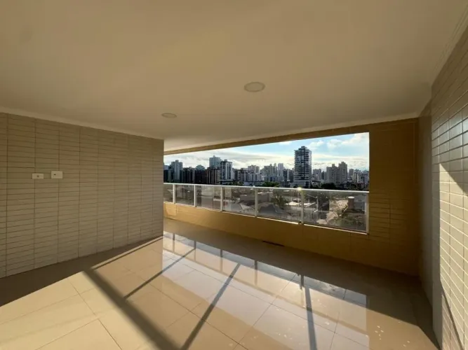 Apartamento de 3 dormitórios, sendo 3 suítes, dus vagas de garagem no bairro Canto do Fort