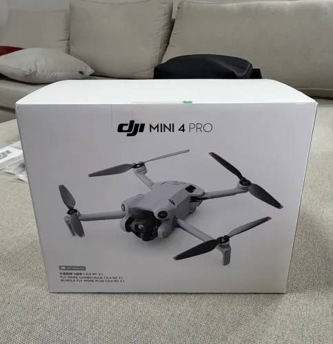 Drone DJI Mini 4 Pro - Combo Plus