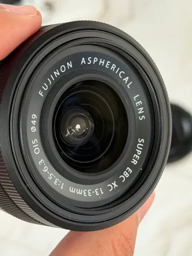 Lente FUJIFILM XC 13-33mm f/3.5-6.3 OIS