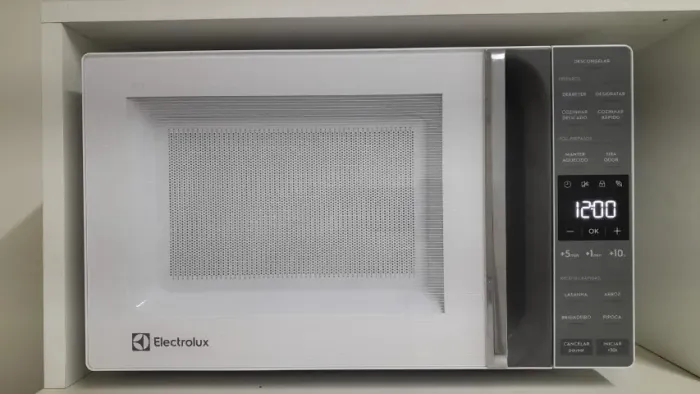 microondas Eletrolux 23L