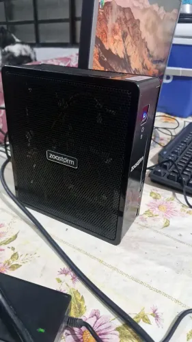 Mini Pc i5 com SSD com Windows 10 e office ativados e pronto para uso.