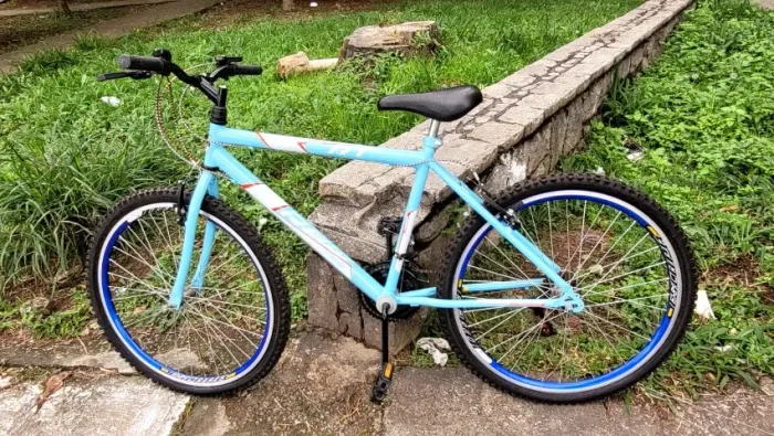 Bicicleta azul 26 aro