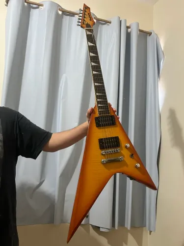 Guitarra Elétrica Strinberg Flying V 