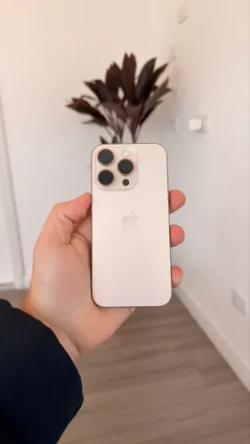 iPhone 16 Pro 128 GB titanium desert
