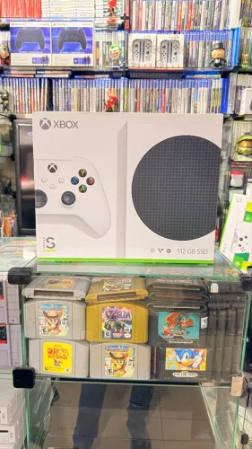 Xbox séries s 512Gb com 1 controle e 3 meses de garantia ac cartão