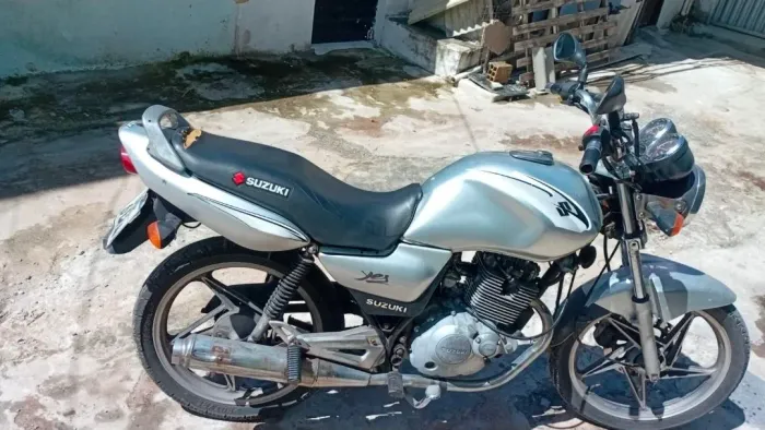 VENDENDO MOTO SUZUK 2013 ANO YES125 