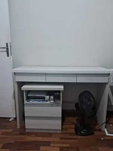 Kit mesa e criado robustos