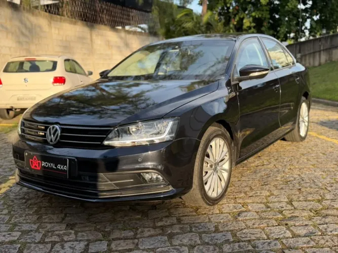 Volkswagen Jetta Comfortline 1.4 TSI 16V 4P Aut. 2017